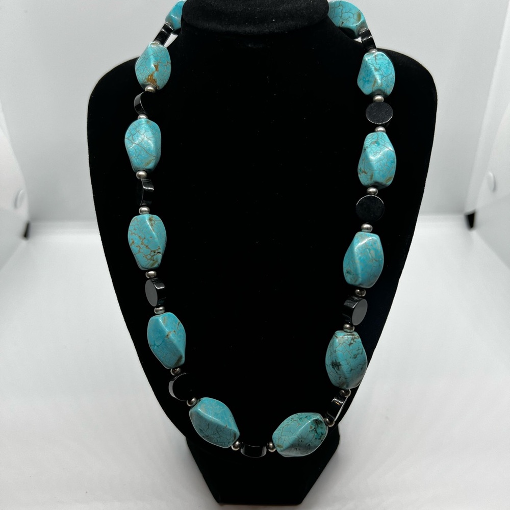 Turquoise Beaded Necklace